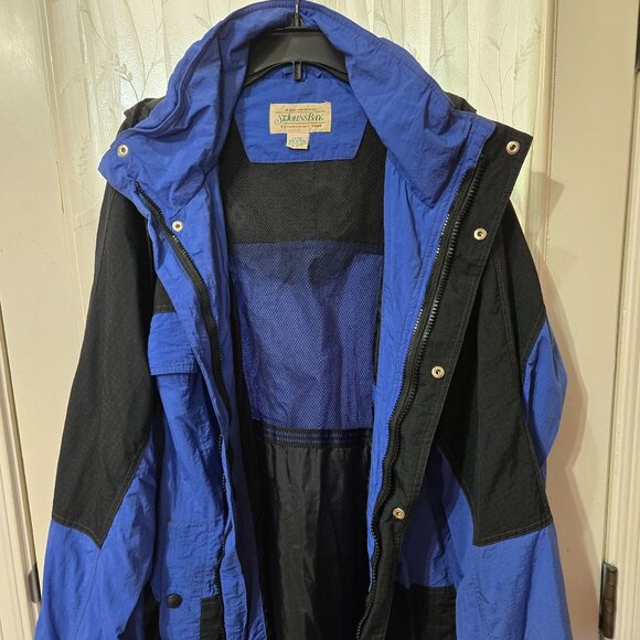 St. John Bay Jacket - Picture 1 of 7